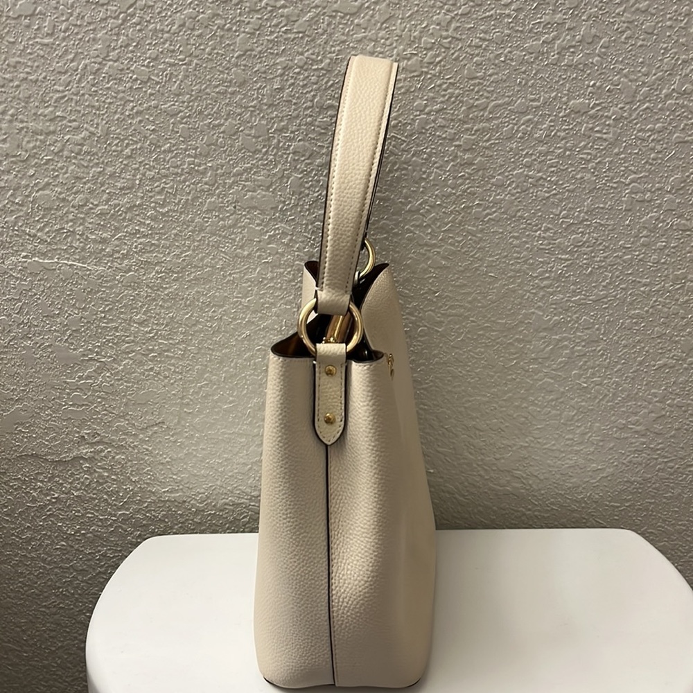 Purse - Picture 4 of 7